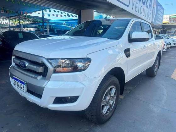 FORD RANGER 2.2 XLS 4X2 CD 16V DIESEL 4P AUTOMÁTICO FORD RANGER 2.2 XLS 4X2 CD 16V DIESEL 4P AUTOMÁTICO